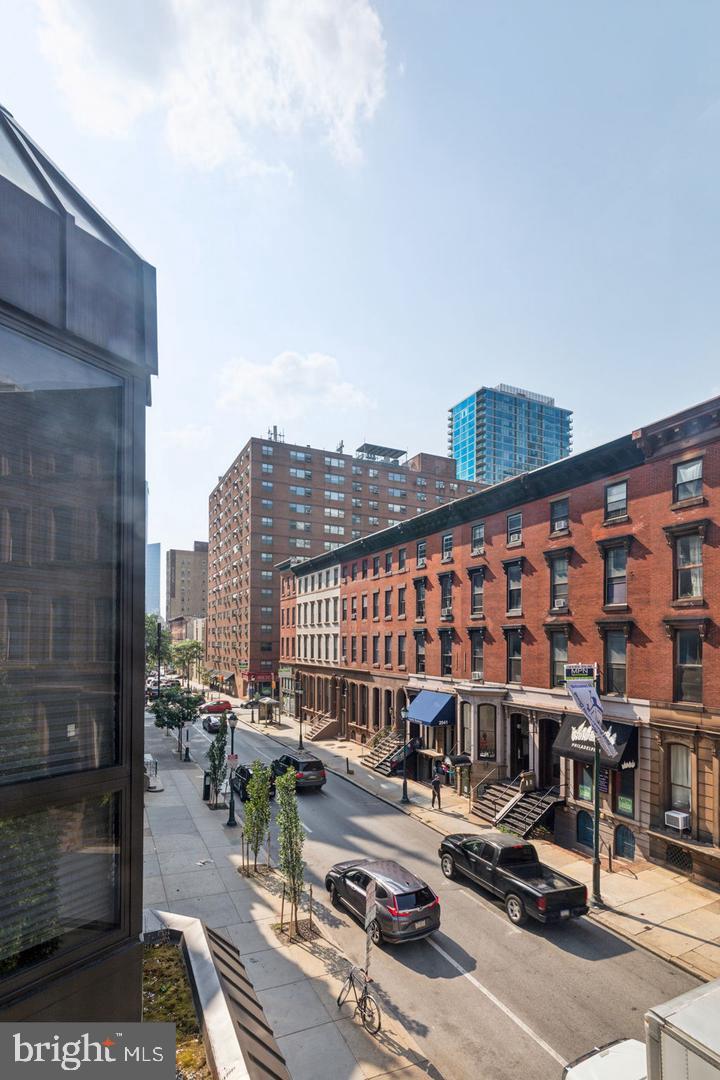 2024 WALNUT ST #2024