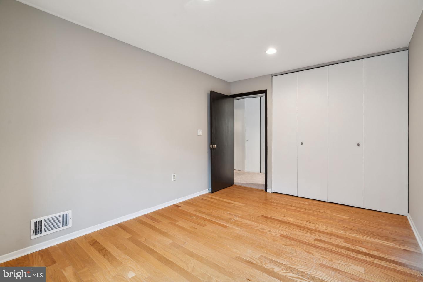 2024 WALNUT ST #2024