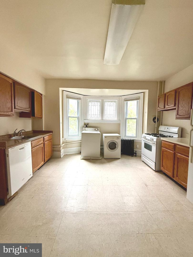 4216 BALTIMORE AVE #2