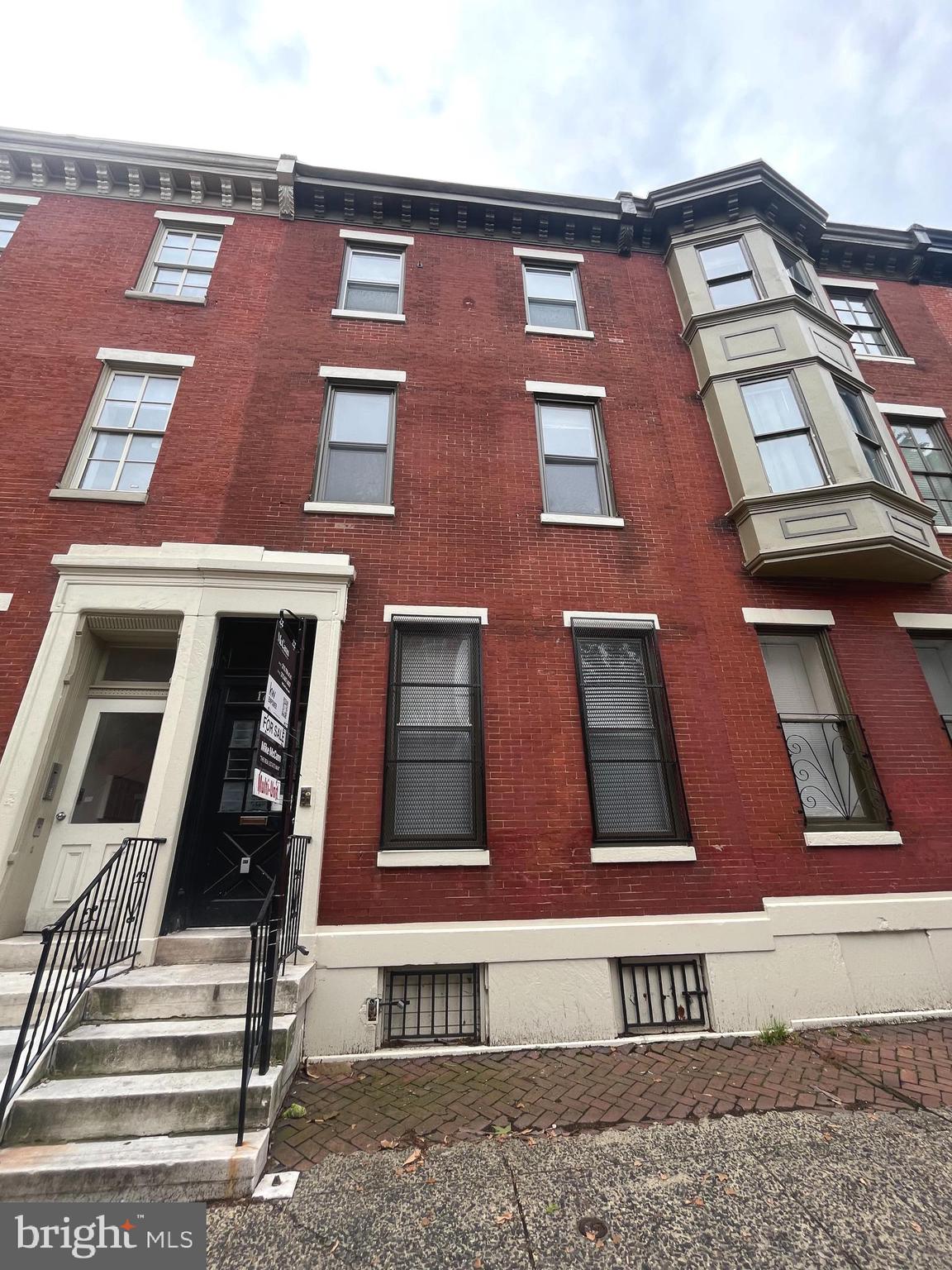 1732 Mount Vernon St