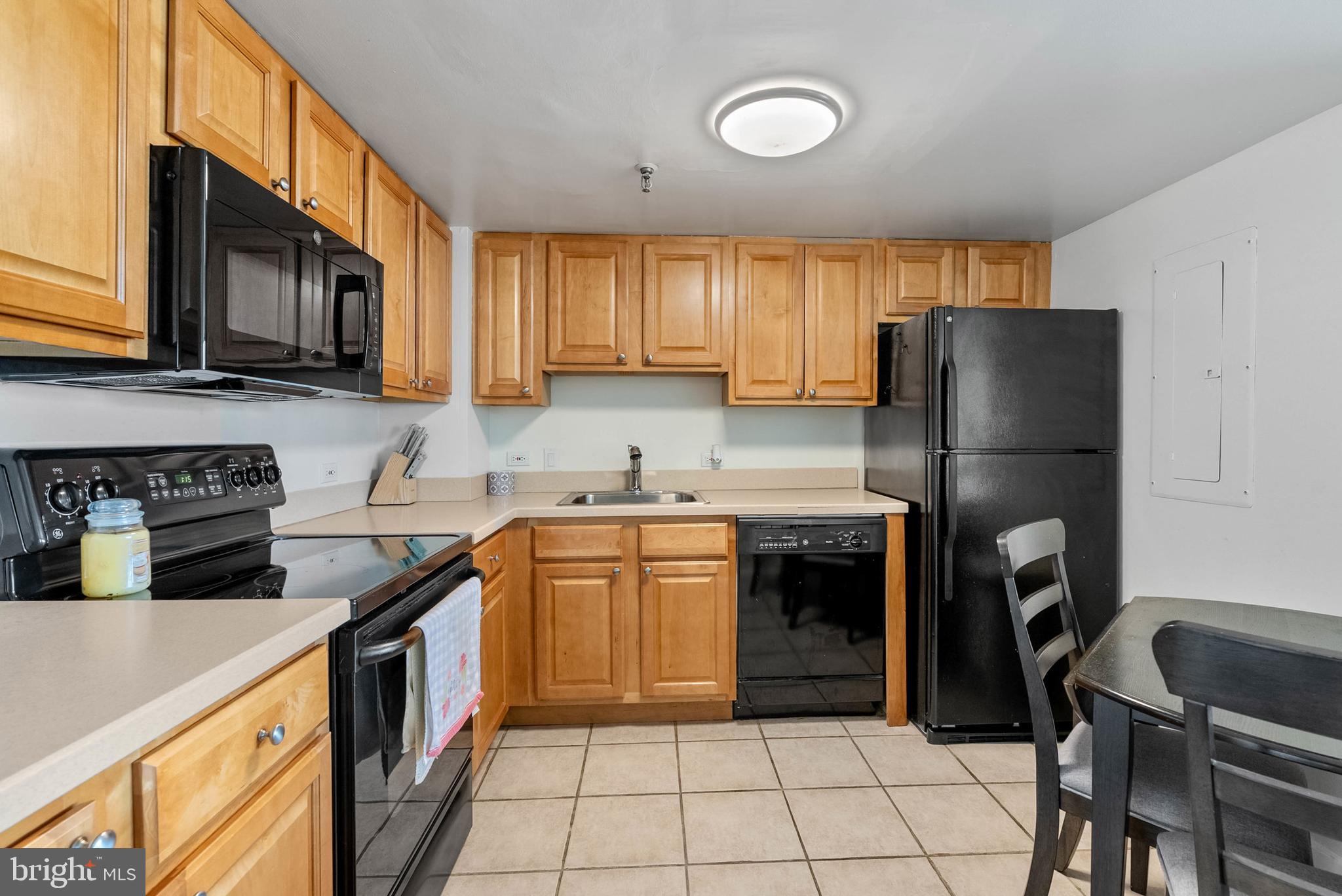 2001 Hamilton St #507