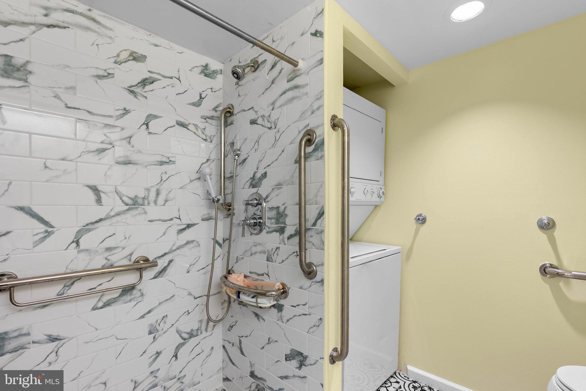 2001 Hamilton St #507