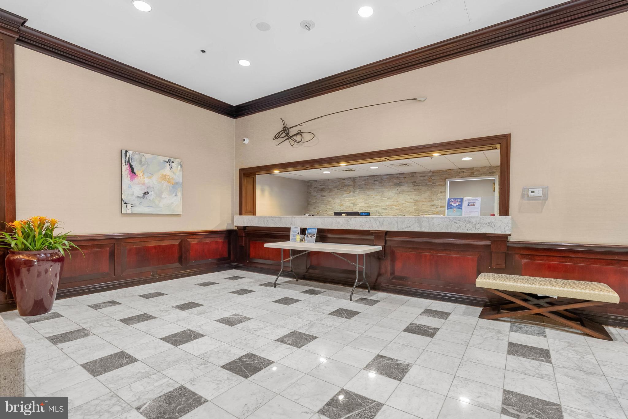 2001 Hamilton St #507