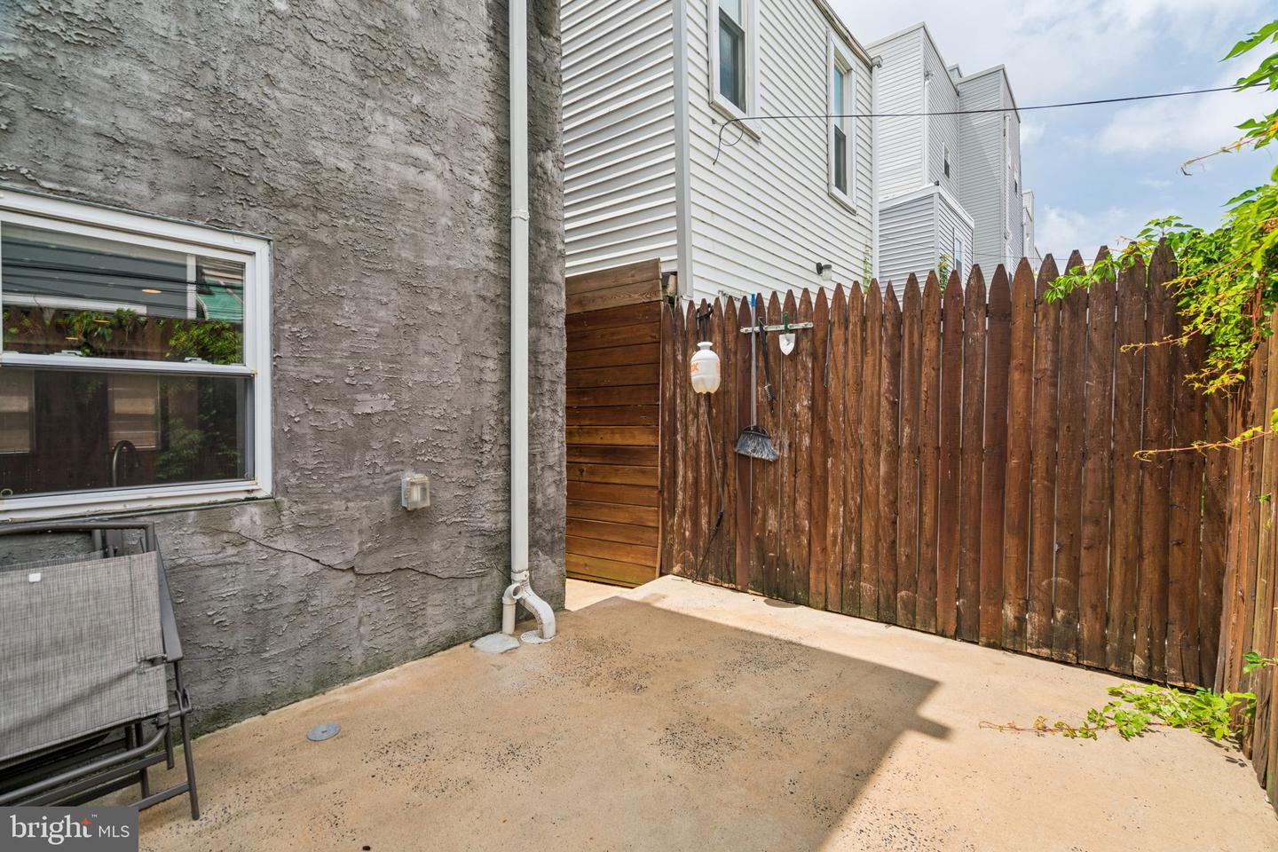 1915 FERNON ST