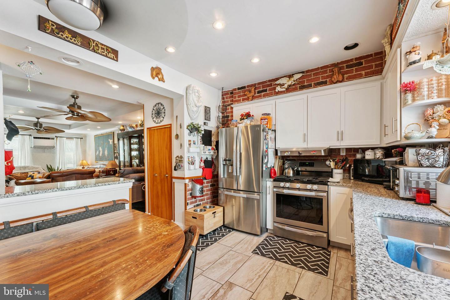 813 Greenwich St