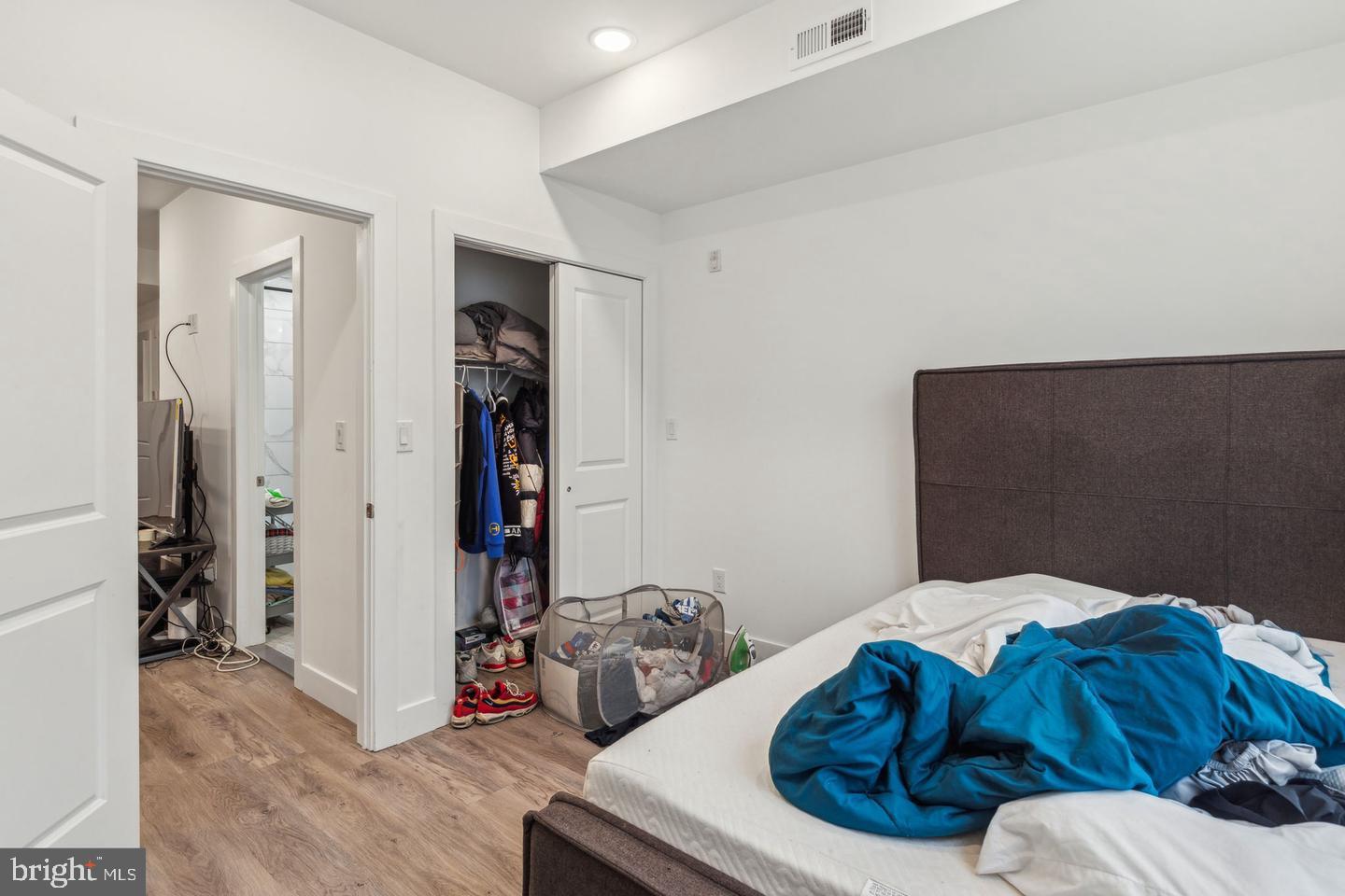 1709 Snyder Ave