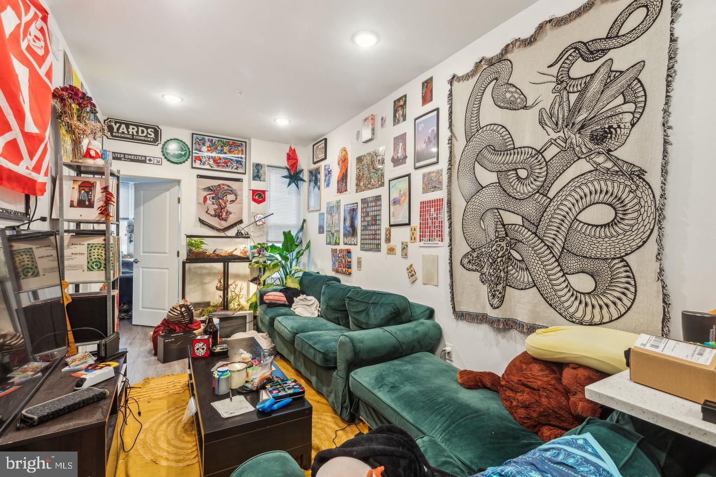 1709 Snyder Ave