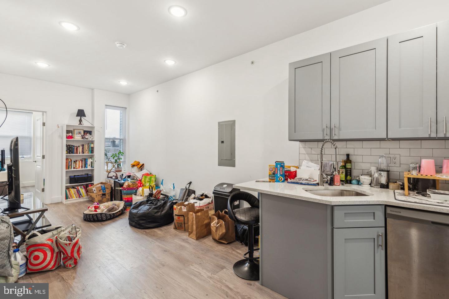 1709 Snyder Ave