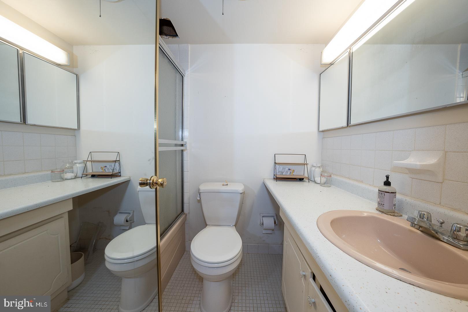 1919 Chestnut St #1902