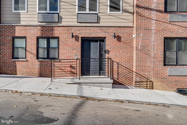 4529 PULASKI AVE #D