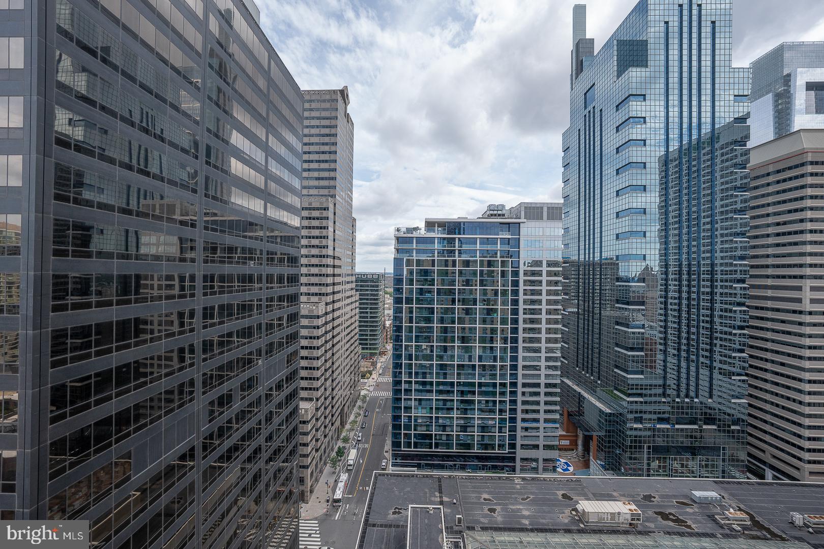 1919 Chestnut St #2819