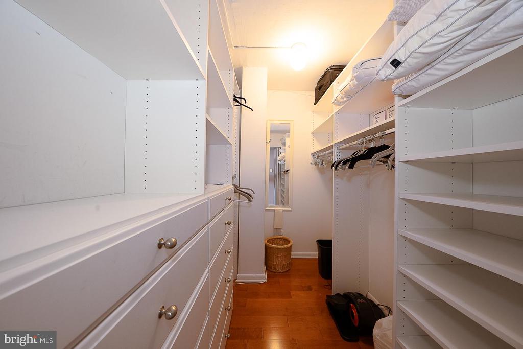 1901 John F Kennedy Blvd #2901