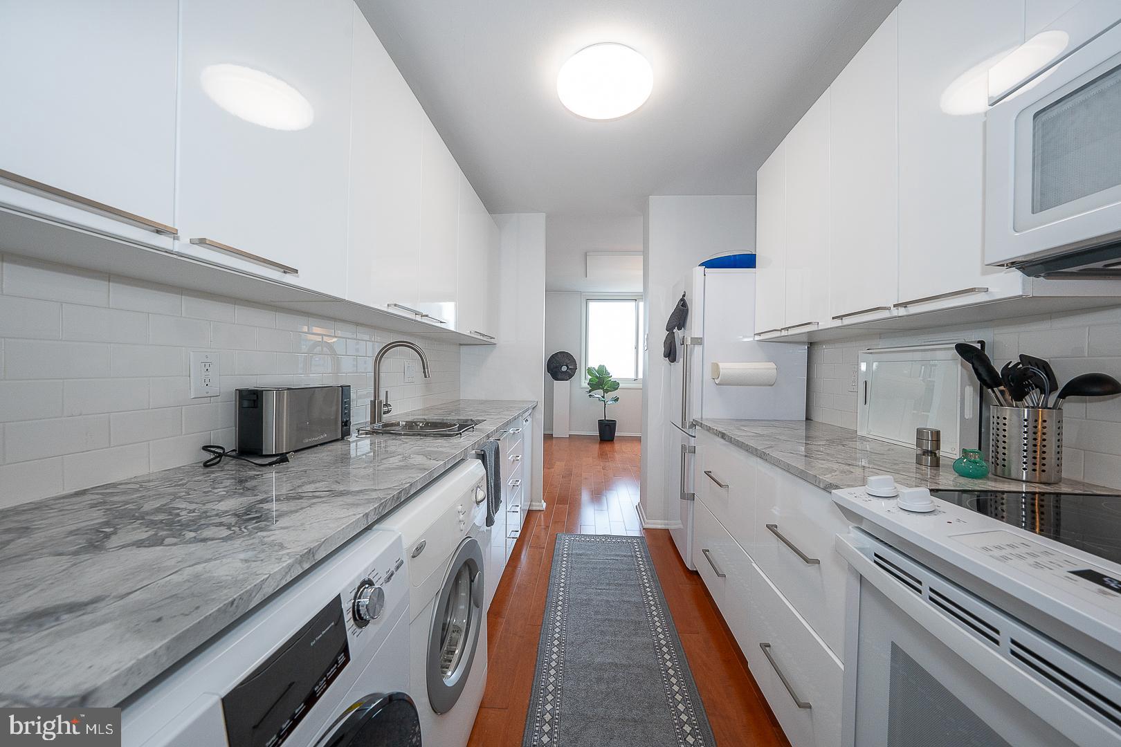 1901 John F Kennedy Blvd #2901