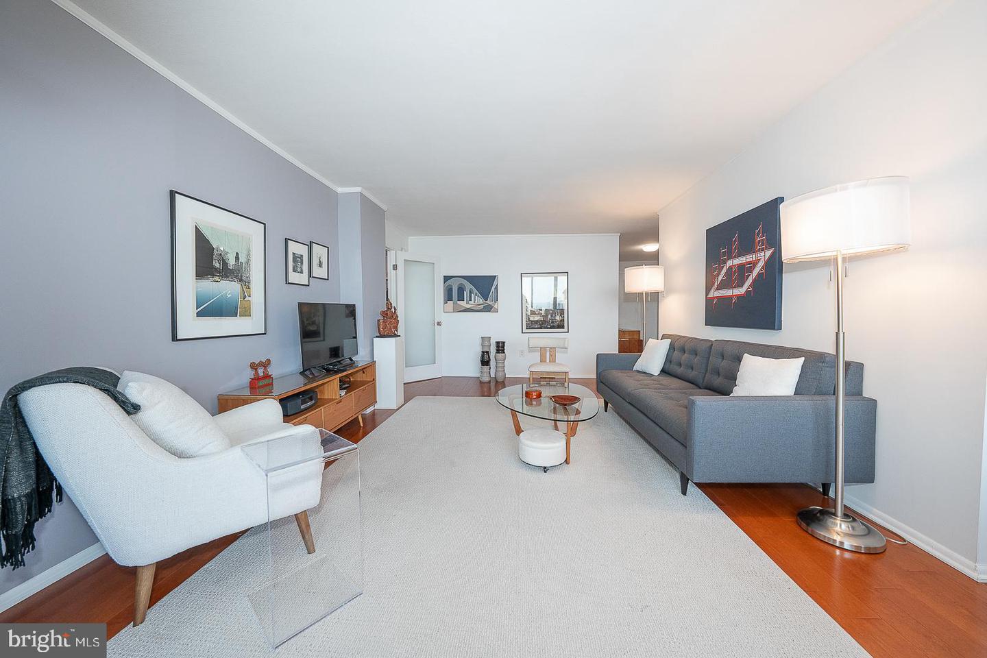 1901 John F Kennedy Blvd #2901
