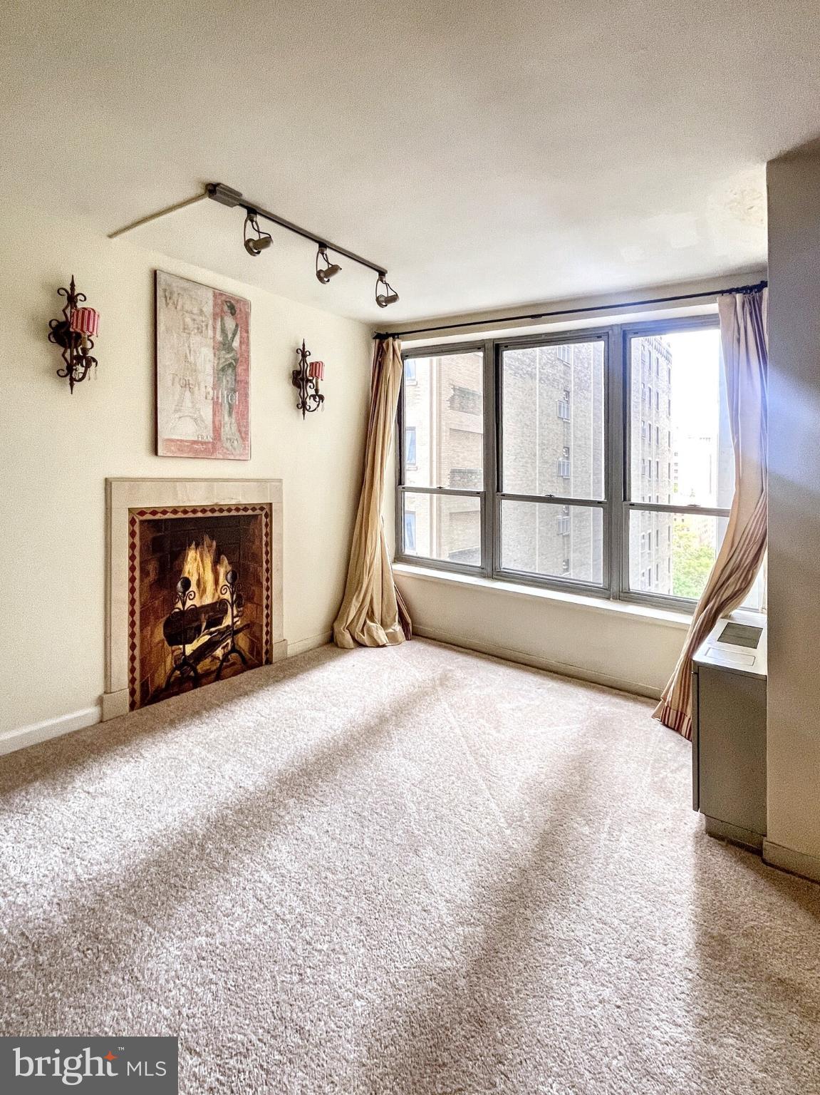 226 W RITTENHOUSE SQUARE 1718