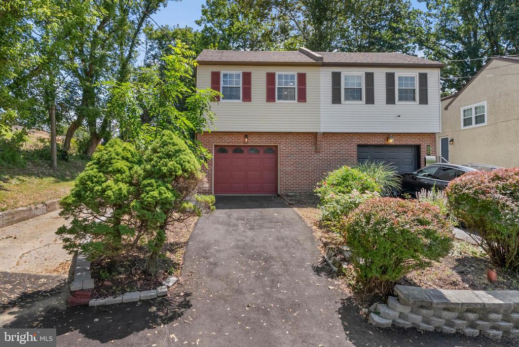 246 E Springfield Ave