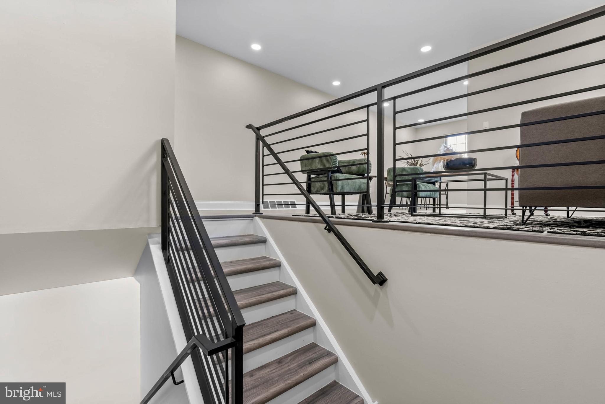 246 E Springfield Ave