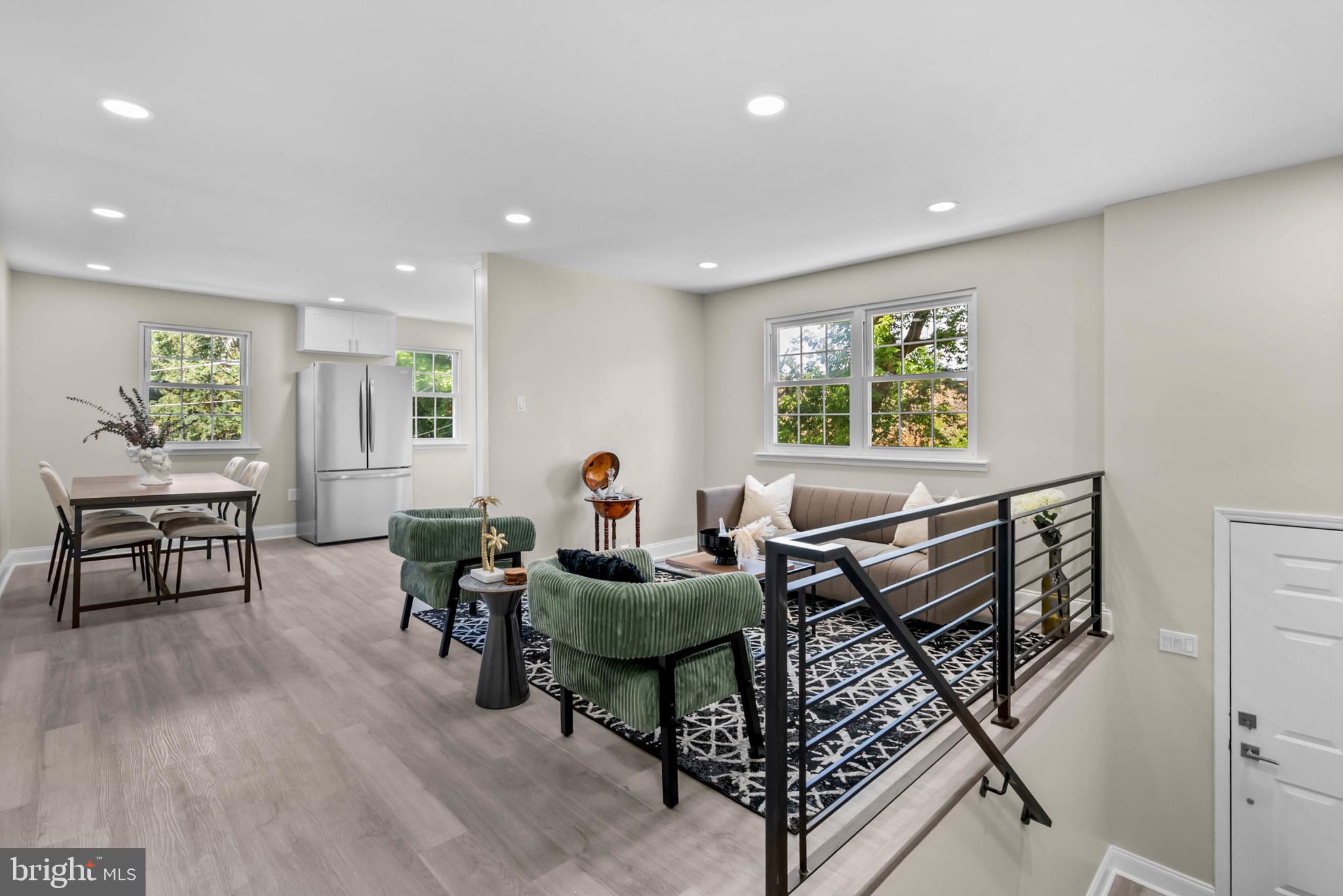 246 E Springfield Ave