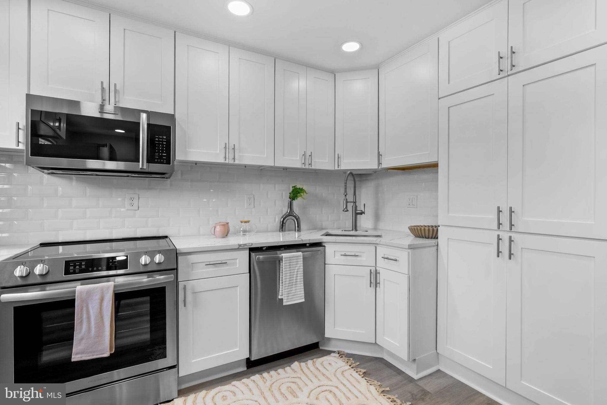 246 E Springfield Ave