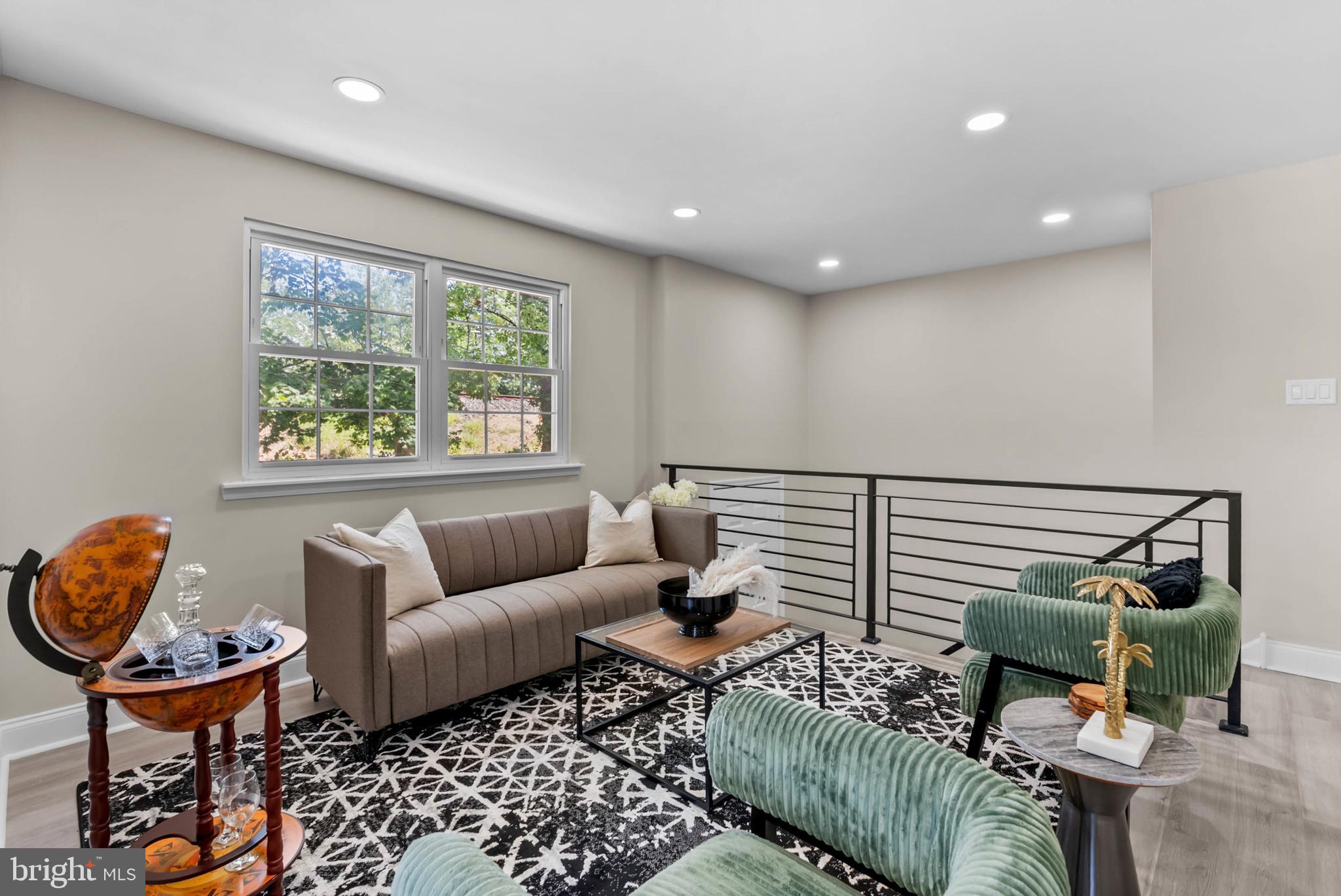 246 E Springfield Ave