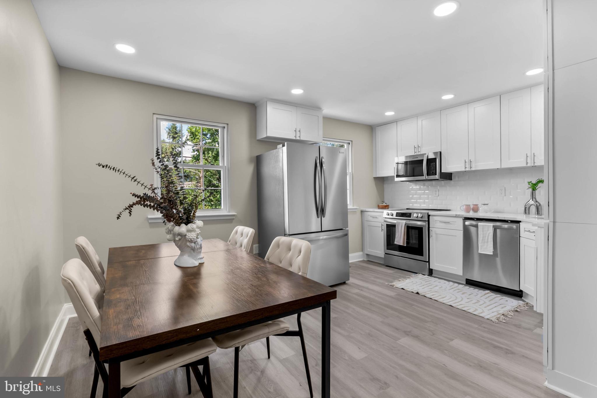 246 E Springfield Ave