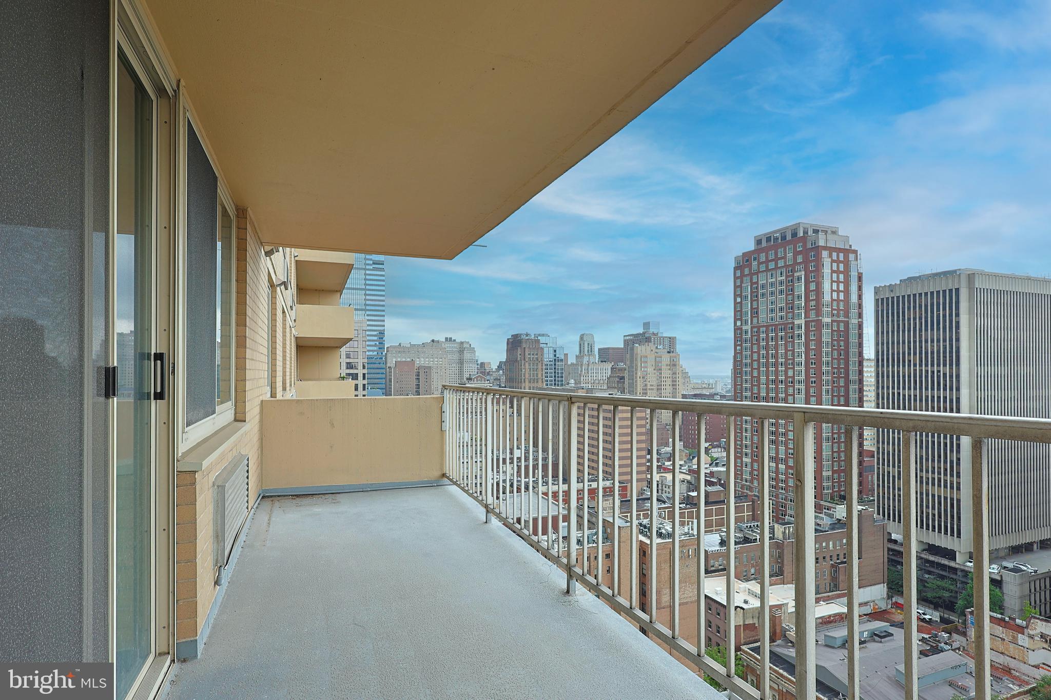 1919 Chestnut St #2508