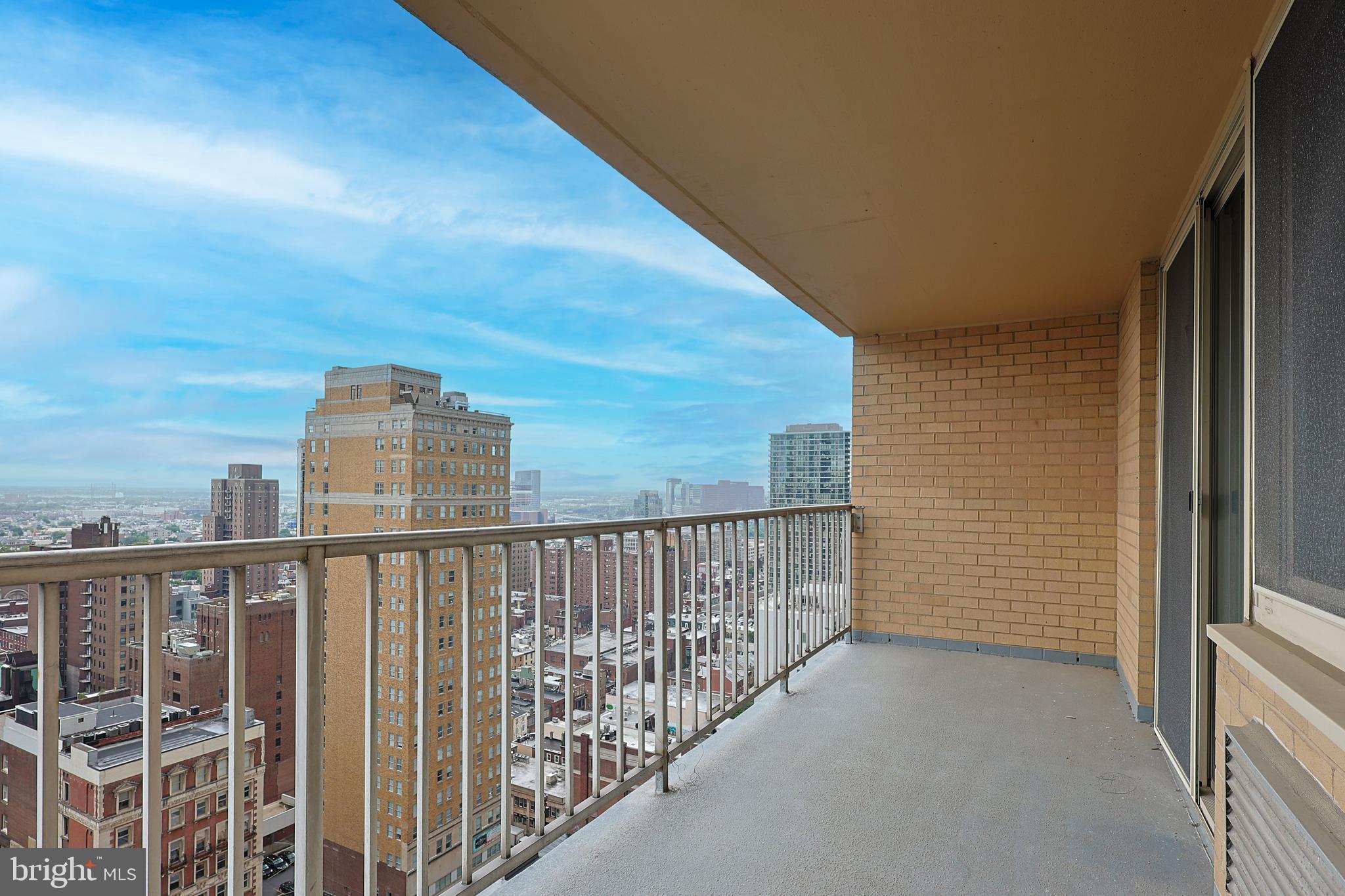 1919 Chestnut St #2508