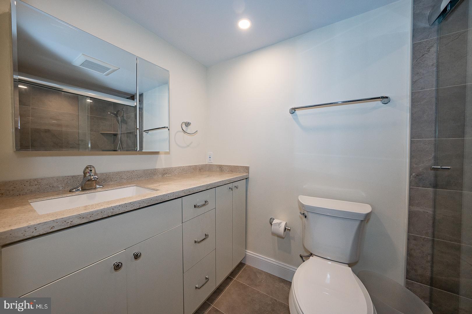 1919 Chestnut St #2508