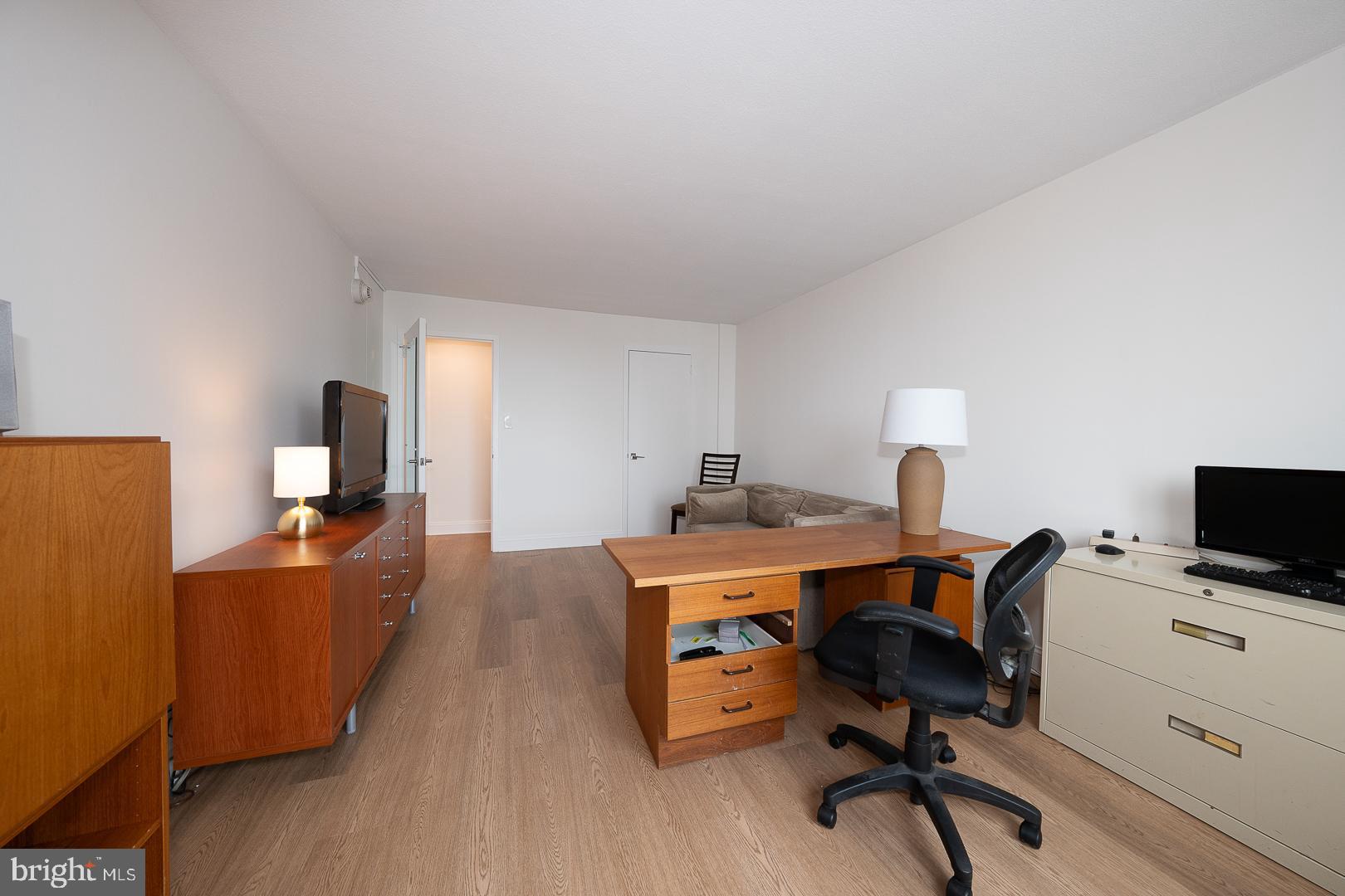 1919 Chestnut St #2508