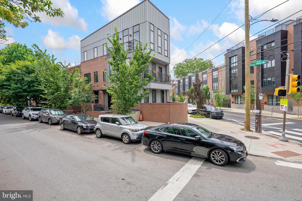 2509 GRAYS FERRY AVENUE 1