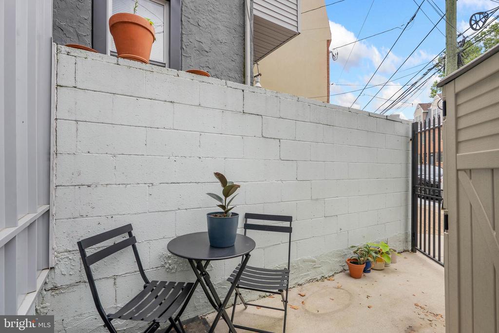2509 GRAYS FERRY AVENUE 1