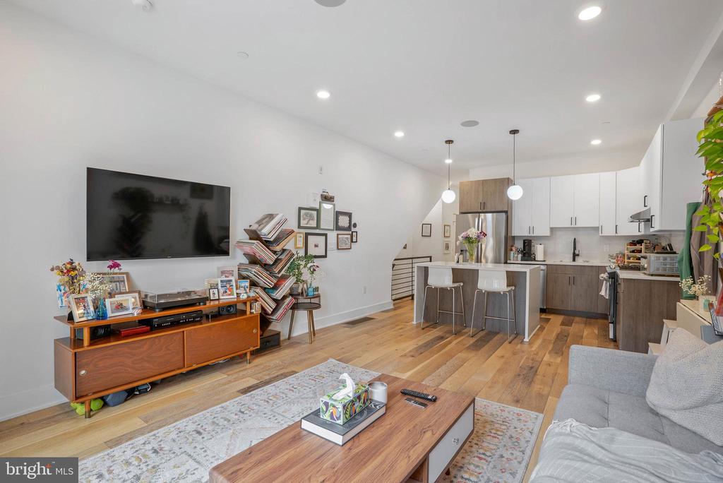 2509 GRAYS FERRY AVENUE 1