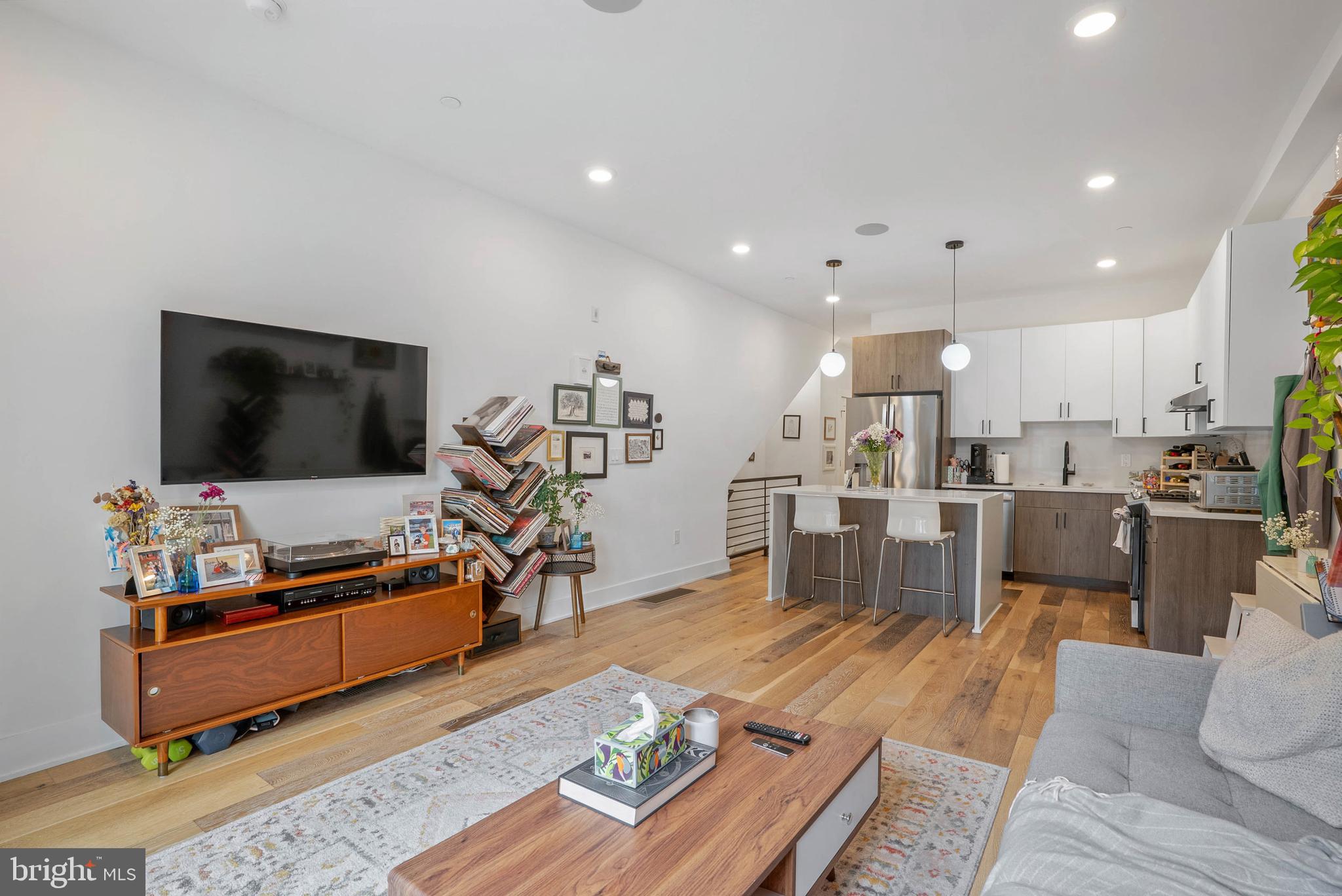 2509 GRAYS FERRY AVENUE 1