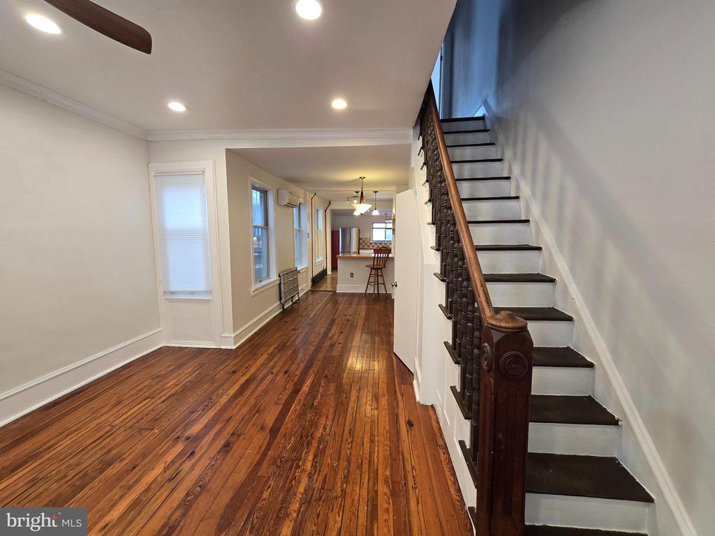 3015 POPLAR STREET