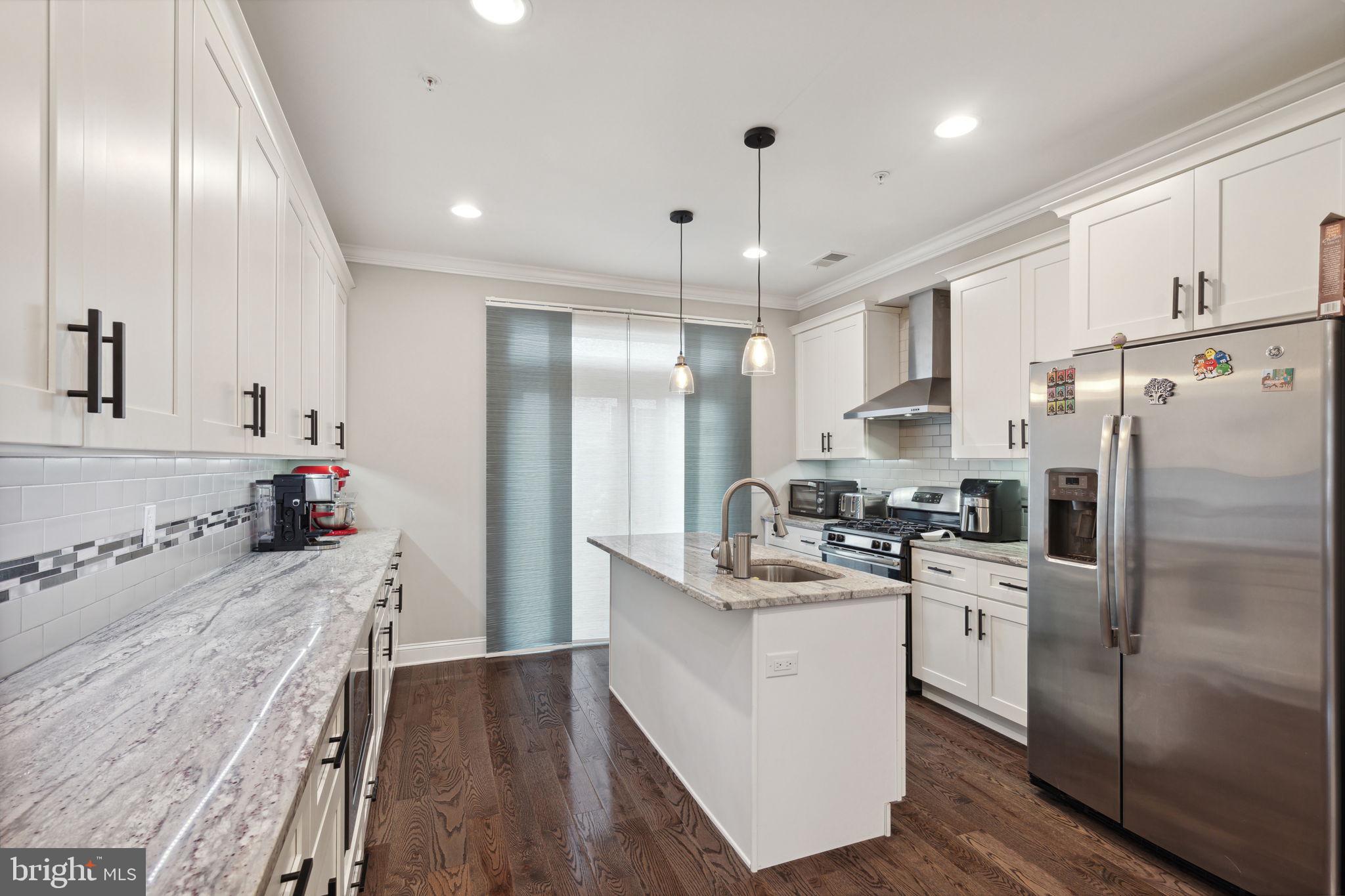 2053 E ARIZONA STREET