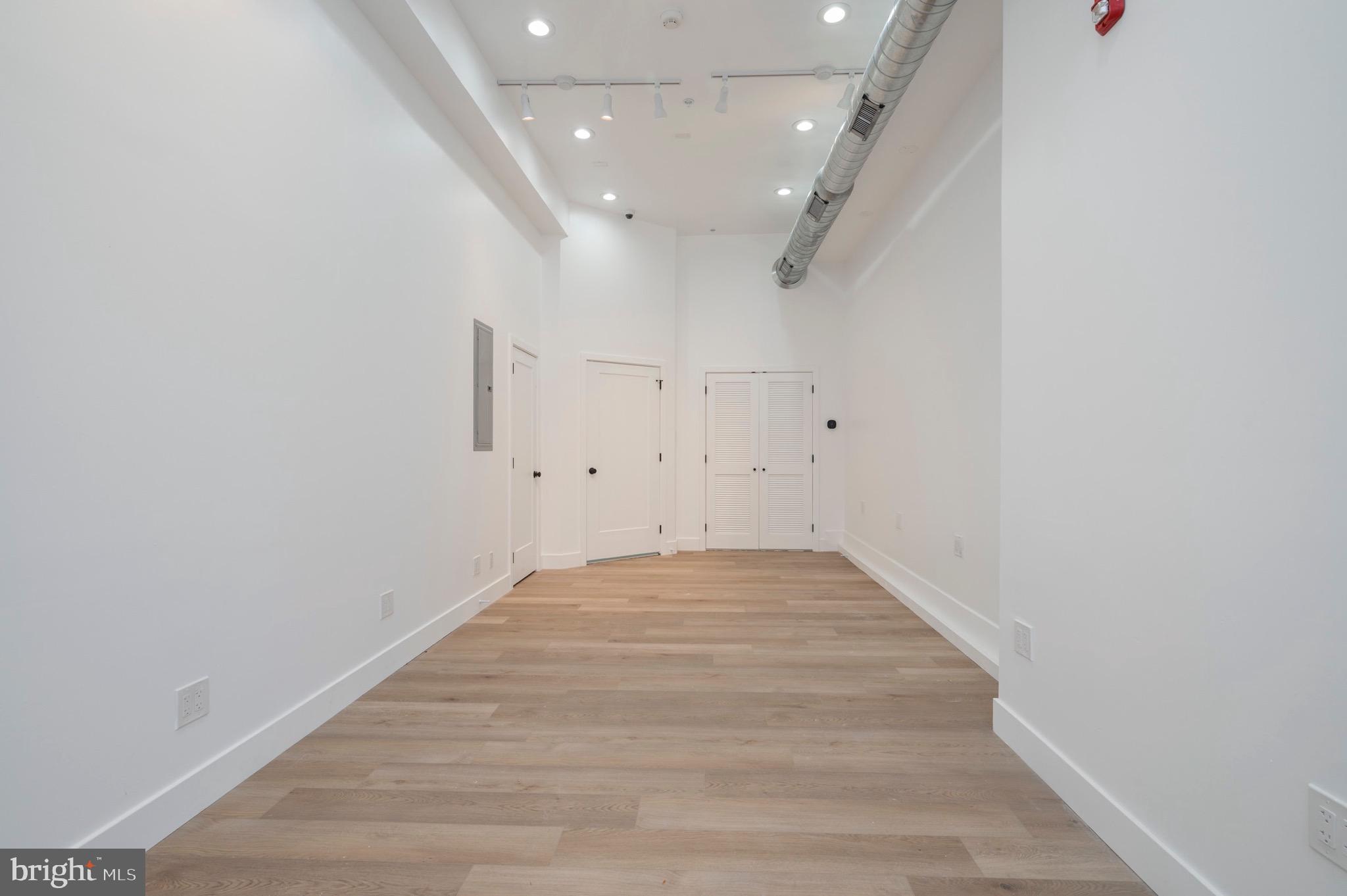 4432 LANCASTER AVENUE 0