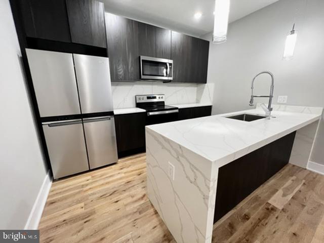 1000 W GIRARD AVENUE