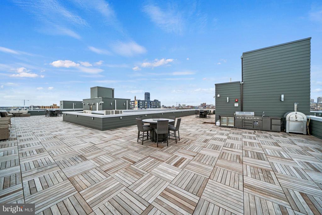 1000 W GIRARD AVENUE