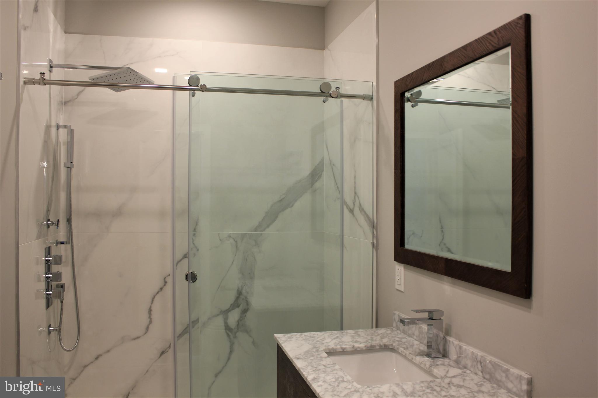 1000 W GIRARD AVENUE