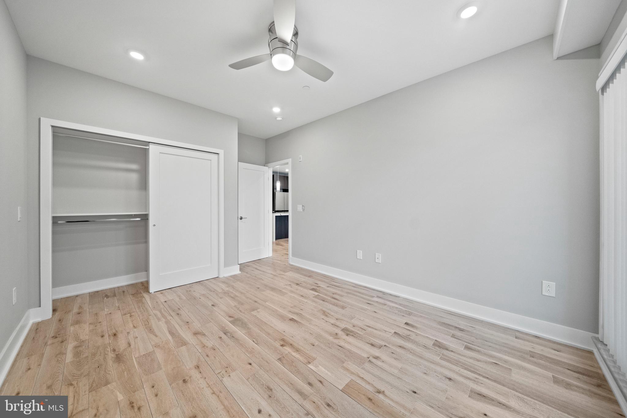 1000 W GIRARD AVENUE