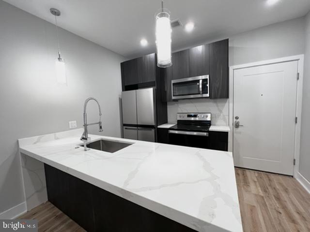 1000 W GIRARD AVENUE