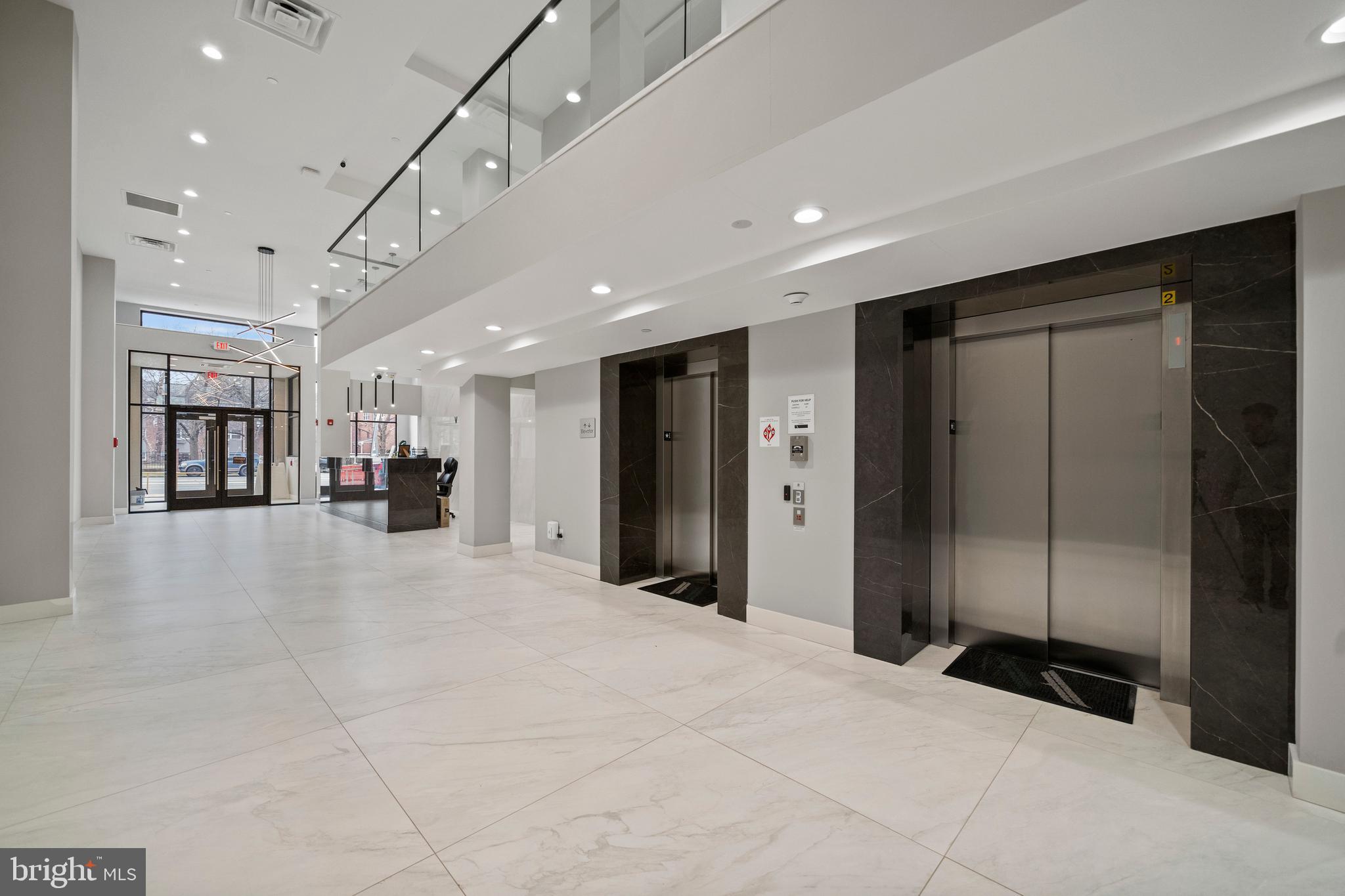 1000 W GIRARD AVENUE