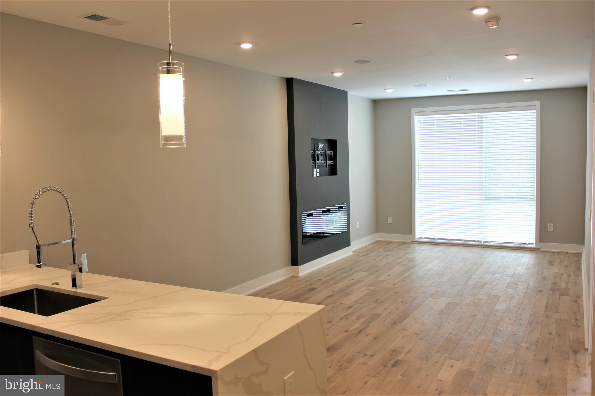 1000 W GIRARD AVENUE