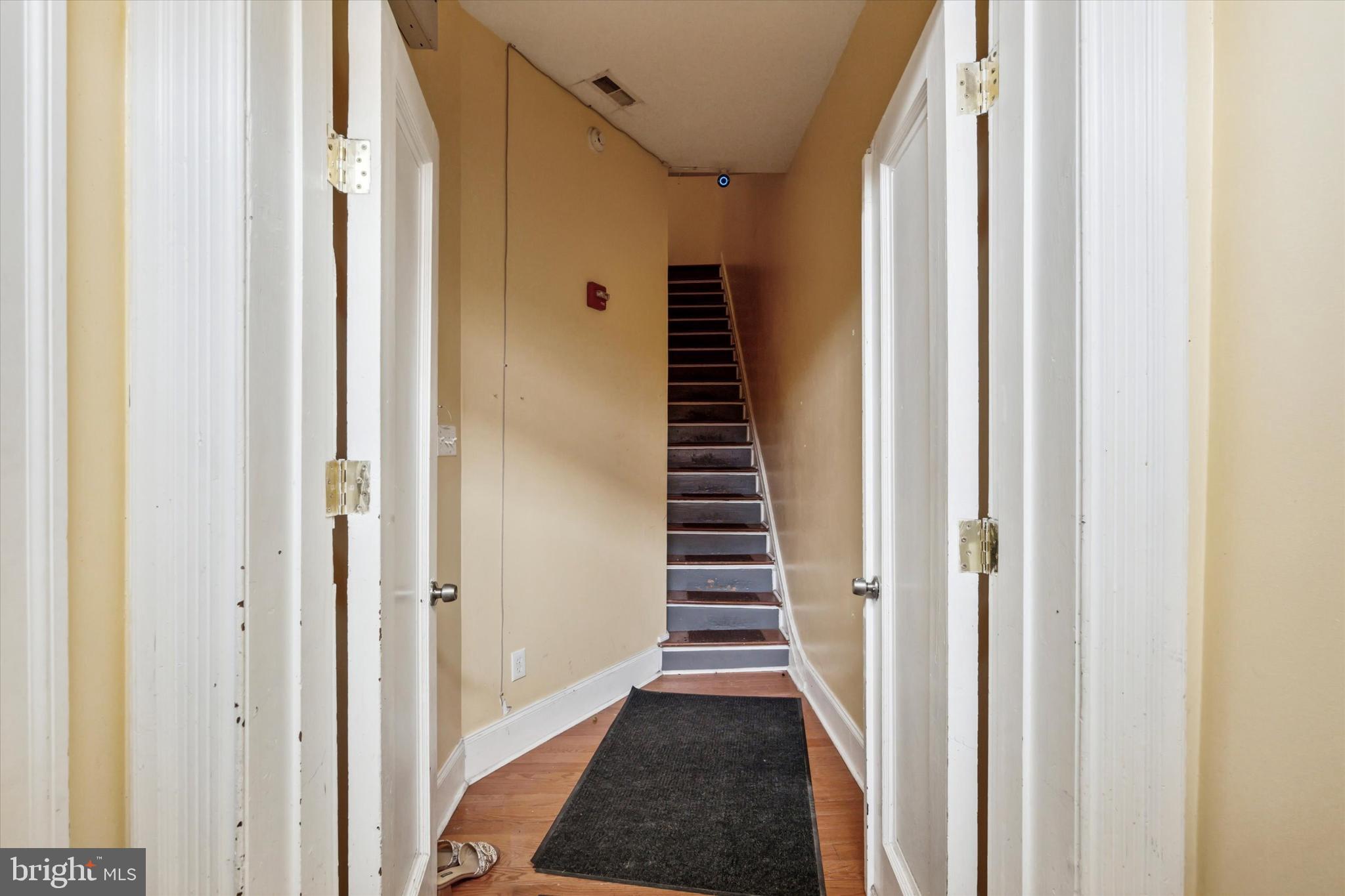 1900 W DIAMOND STREET