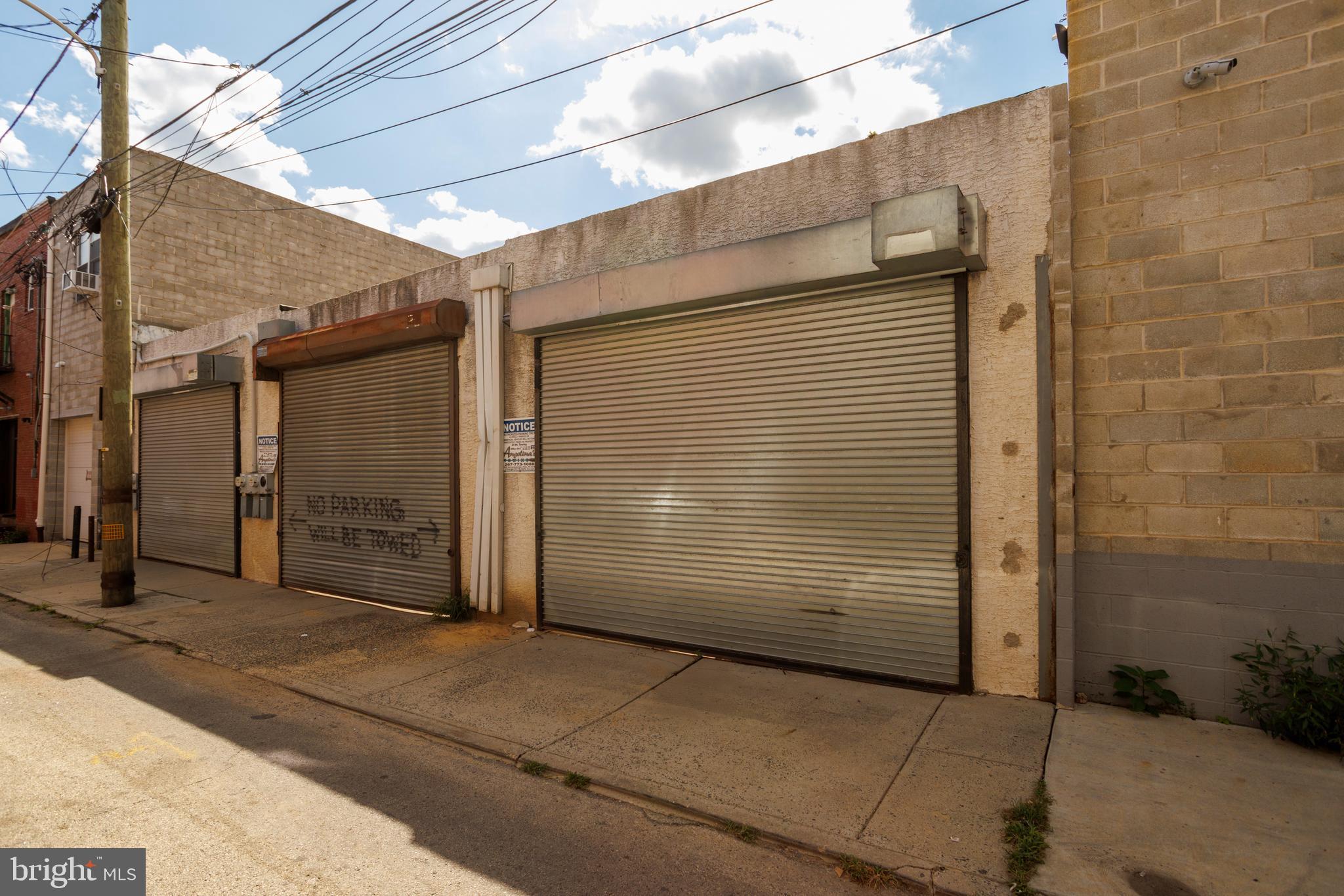 1621 N AMERICAN STREET