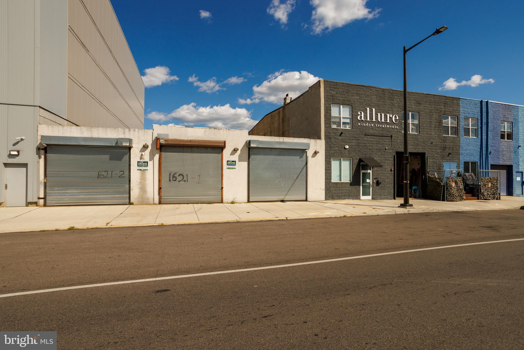 1621 N AMERICAN STREET