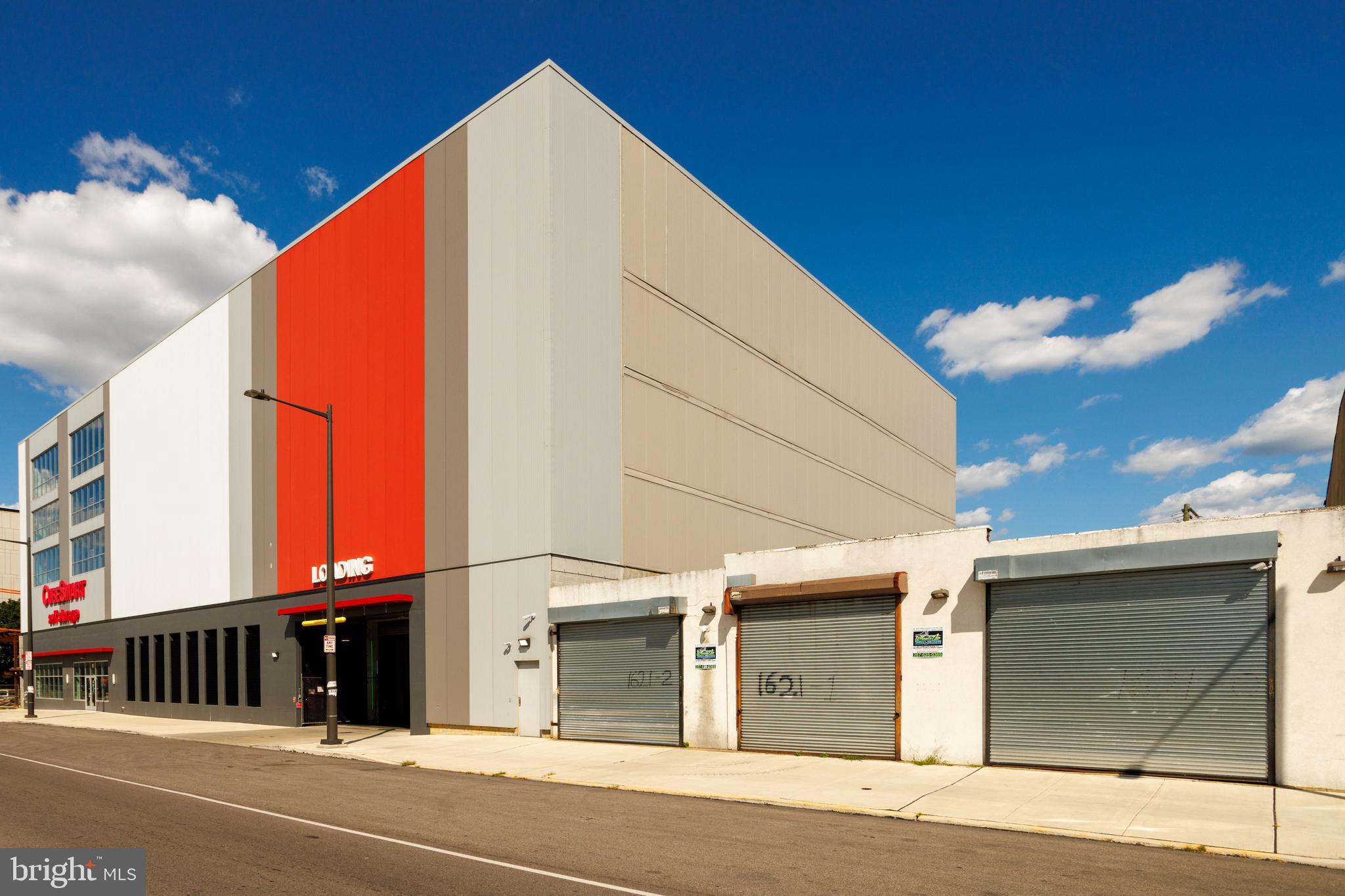 1621 N AMERICAN STREET