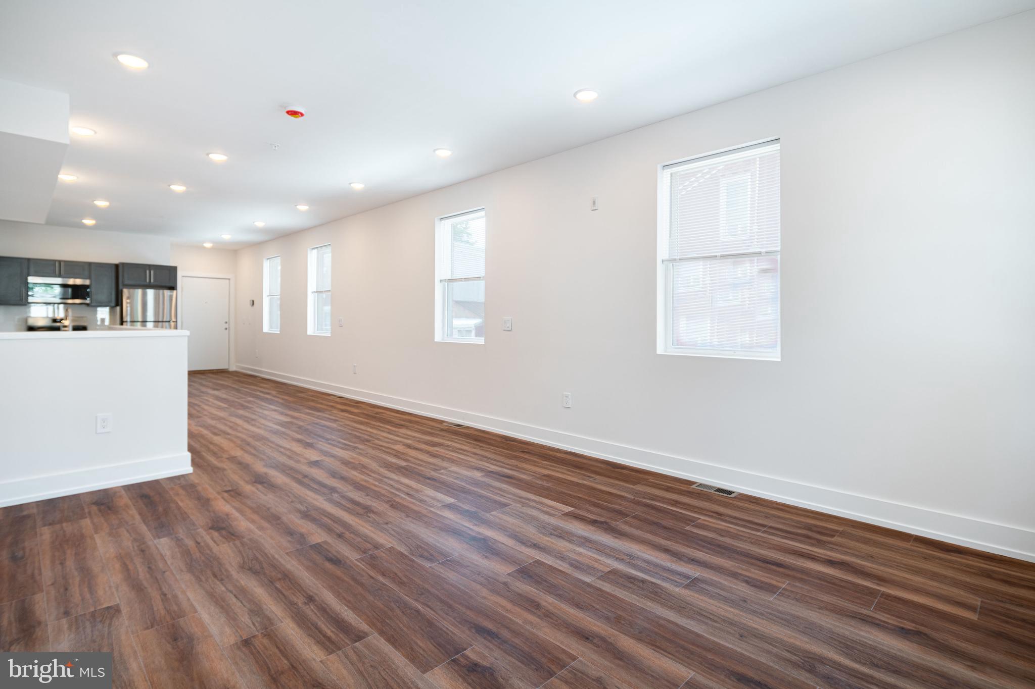 212 MANHEIM STREET 1