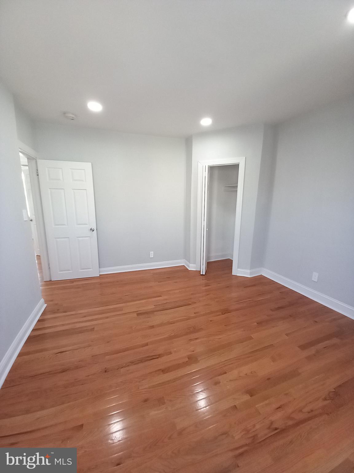 943 E STAFFORD STREET