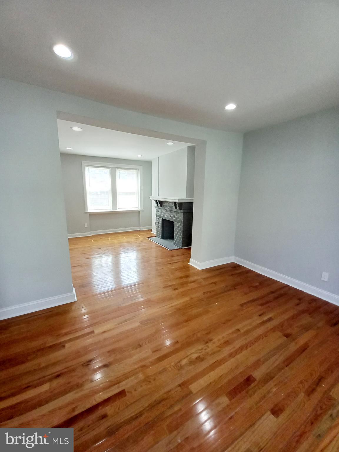 943 E STAFFORD STREET